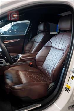 بي ام دبليو الفئة 7